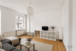 Helle 2-Zimmer-Altbauwohnung mit Balkon im ruhigen Hinterhaus – 10245 Berlin – Vorschaubild 2