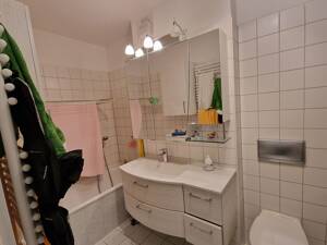 Wohnen wie im eigenen Haus - 3-Raum-Wohnung mit Terrasse und Gartenzugang in Elbnähe – 1259 Dresden – Vorschaubild 6