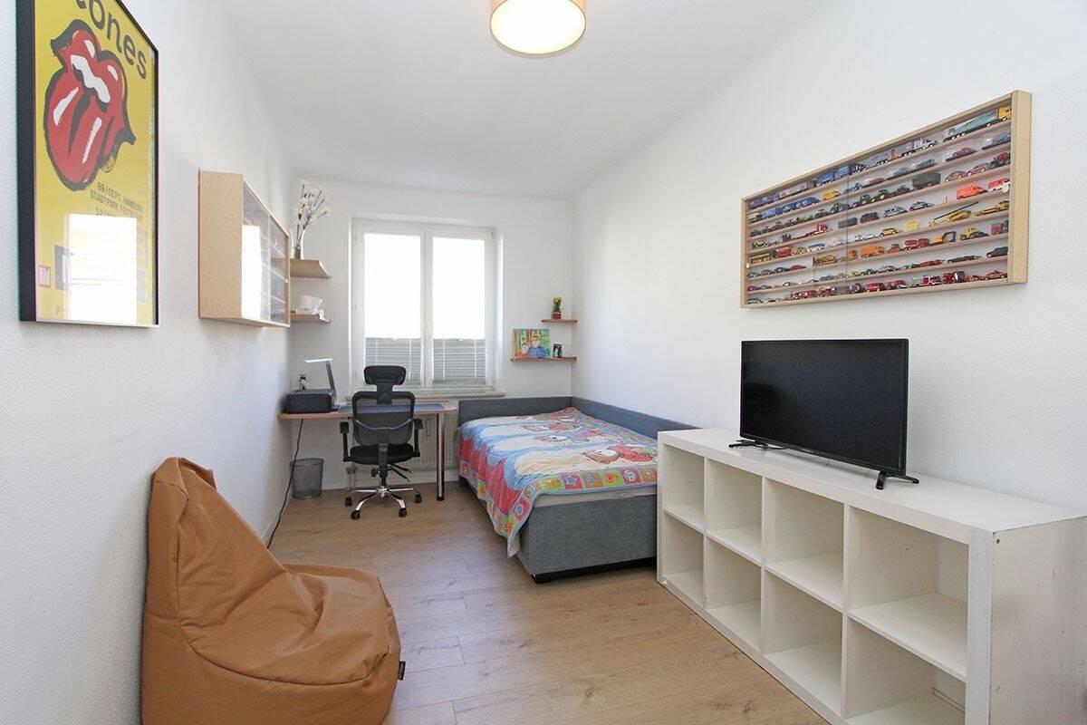 Ideal für Business-WG, Expatriates! Möblierte 2,5-Zimmer-Wohnung in Freimann – München – Vorschaubild 2