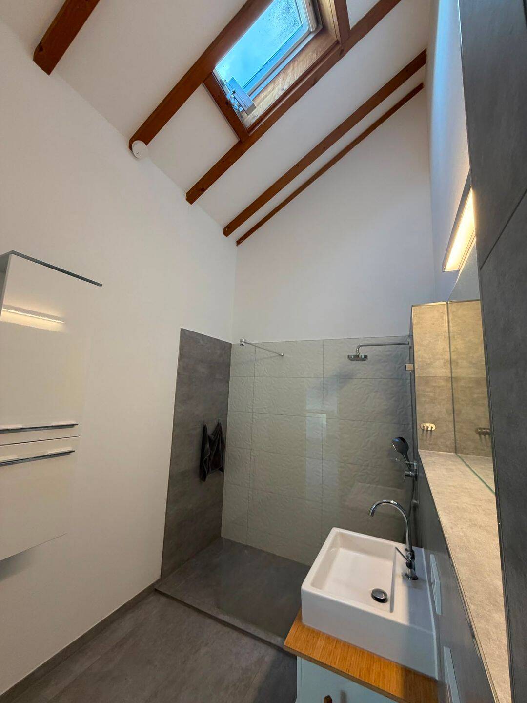 Lichtdurchflutete 3-Zimmer-Maisonette mit Loggia und Stellplatz – Pforzheim – Vorschaubild 8