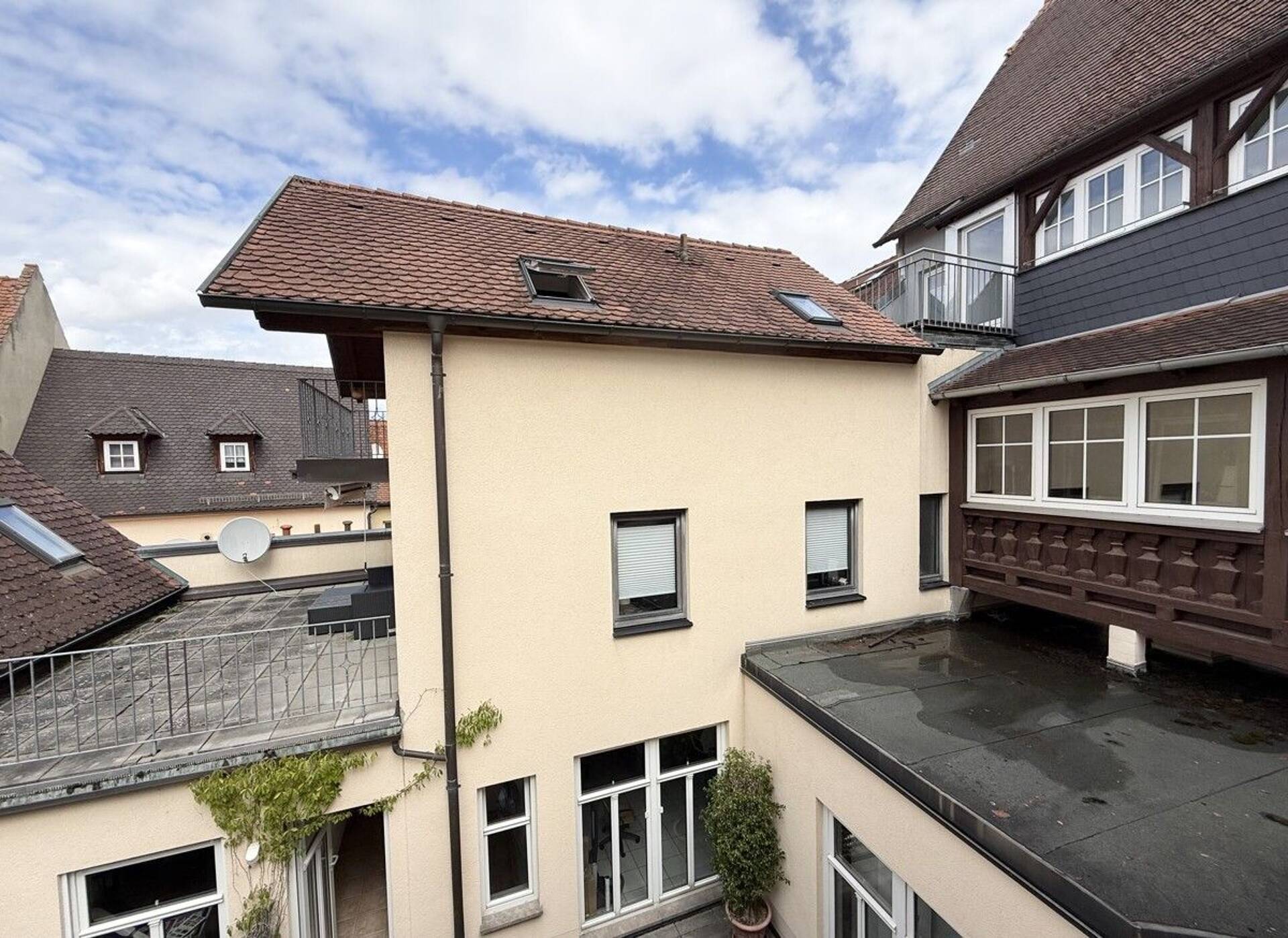Haus in 91438 Bad Windsheim mit 370 m² kaufen