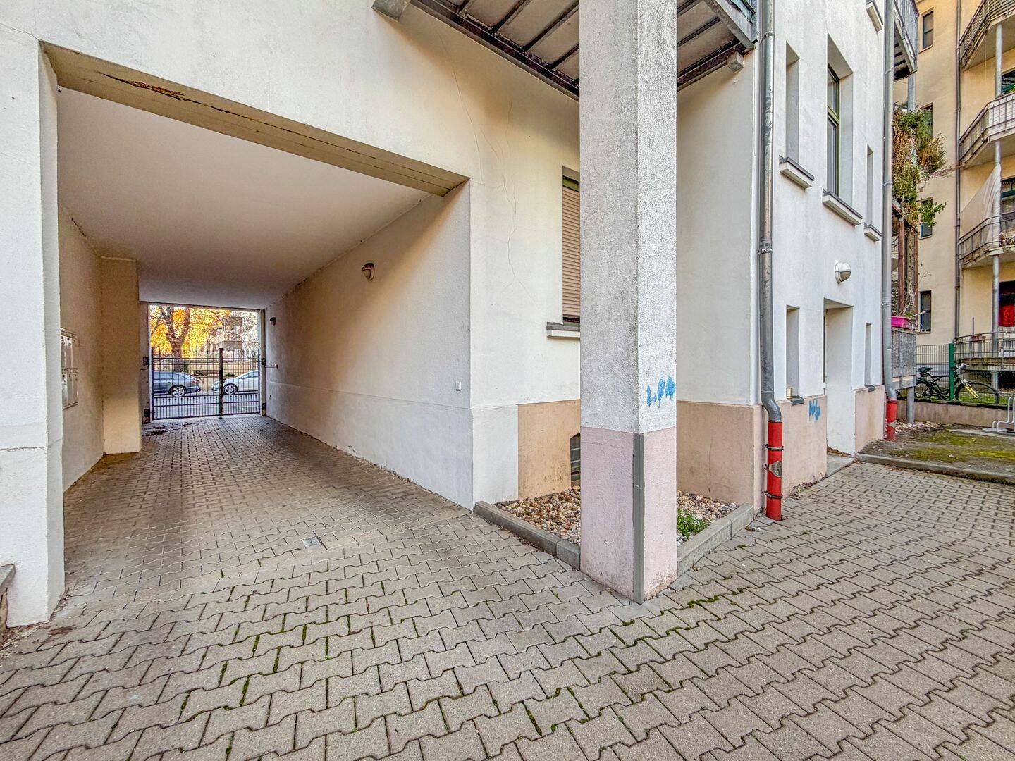 Maisonette mit Balkon & Stellplatz - lichtdurchflutet mit großzügiger Galerie in guter Lage – Leipzig – Vorschaubild 8