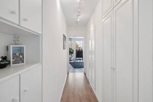 Großzügiges Wohnerlebnis: Modernisierte DG-Maisonette mit perfekter Sonnen-Ausrichtung! – 22043 Hamburg – Vorschaubild 9