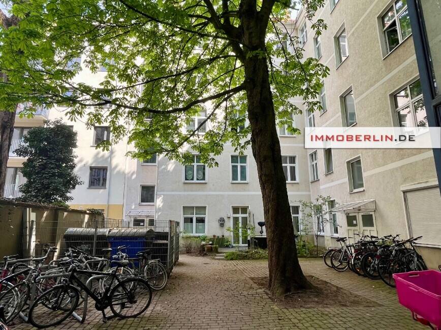 IMMOBERLIN.DE - Aparte Altbauwohnung in gefragter Kiezlage – Berlin – Bild 1 von 7