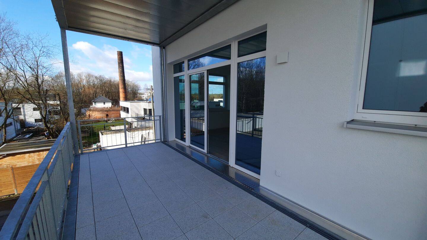 Barrierefreie 4 Raum Wohnung mit Balkon und Fahrstuhl – Chemnitz – Vorschaubild 4