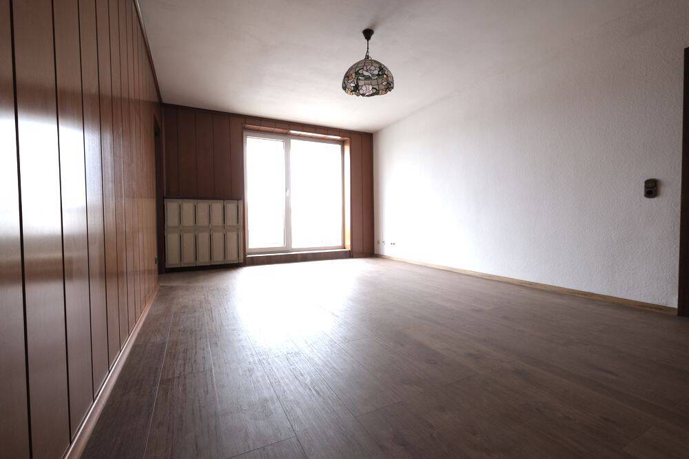 2-Zi-Etagenwohnung mit großer, überdachter Terrasse (ca. 20 m²) in Düsseldorf Pempelfort – Düsseldorf – Vorschaubild 2