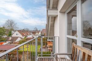 AIGNER - Helle Dachgeschosswohnung mit Loft-Charakter und sonnigem Balkon in Trudering – 81825 München – Vorschaubild 2