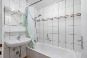 Maxvorstadt - Charmante 2-Zimmer-Wohnung direkt am Josephsplatz – 80798 München – Vorschaubild 5