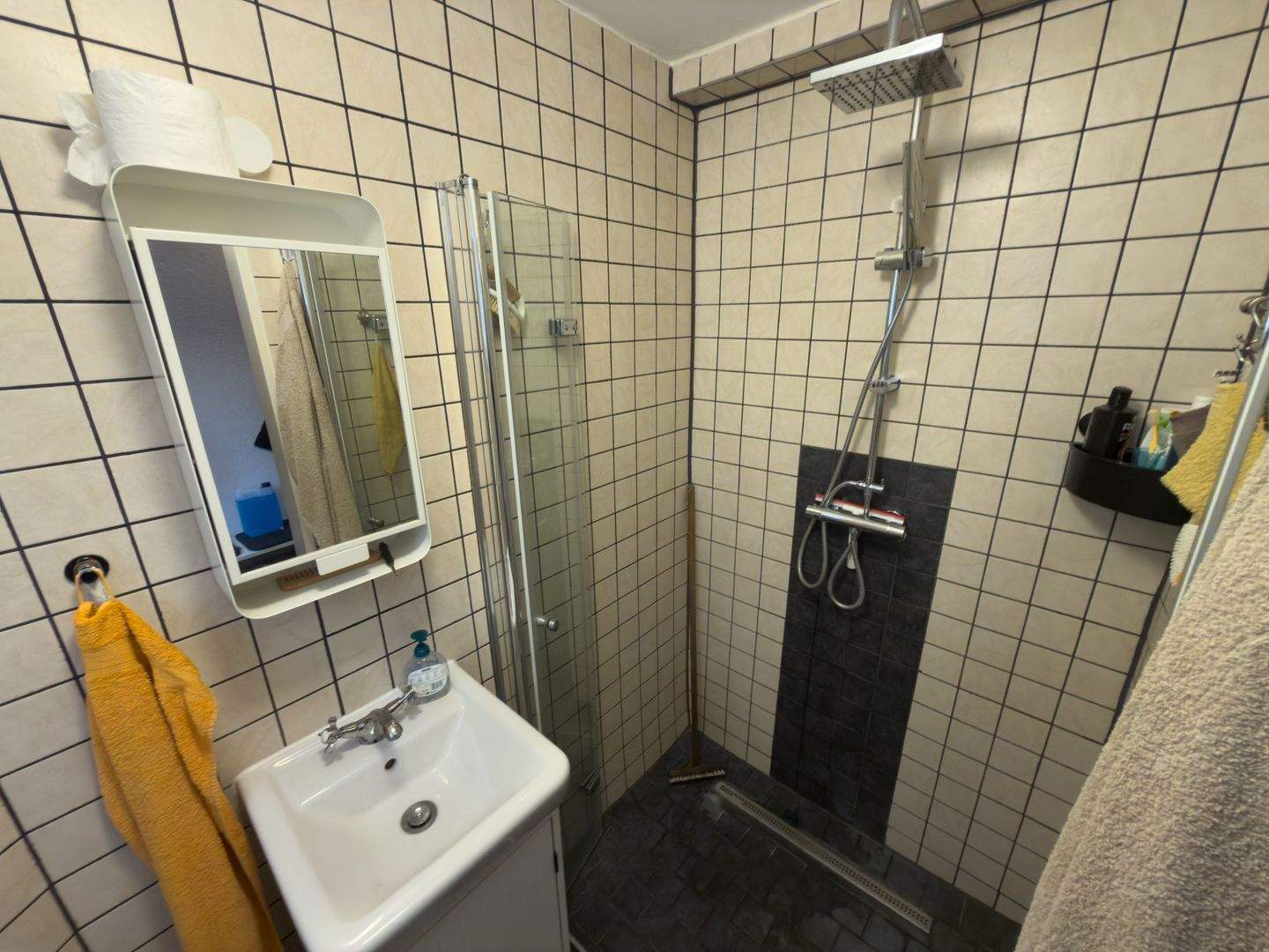 Zu Hause mit Kamin, Garten und Stellplatz – Lübeck – Vorschaubild 8