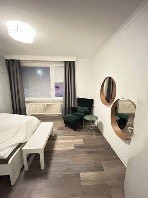 Modern möblierte 2-Zimmerwohnung / Vollbad / Internet / Waschmaschine /nur für eine Person! Inklusvmiete 1.300,00 € monatlich/ ab sofort frei ! – 20099 Hamburg – Vorschaubild 2