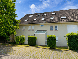 Attraktive 2-Zimmer Eigentumswohnung inkl. EBK und Stpl. – 79111 Freiburg im Breisgau – Vorschaubild 2
