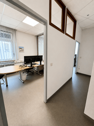 Renditeobjekt mit Umwandlungspotenzial in Wohnraum+10 Pkw-Stellpl. in zentraler Lage! – 74072 Heilbronn – Vorschaubild 9