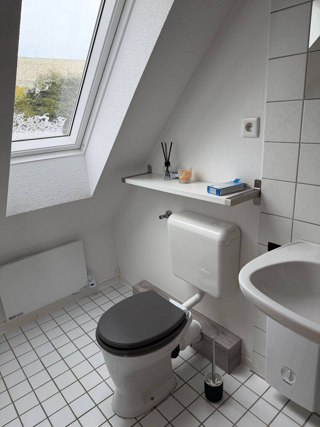 RS-Haddenbach, Schöne drei Zimmer Wohnung mit Einbauküche – Remscheid – Vorschaubild 4
