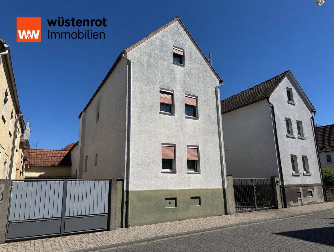 Attraktives Mehrgenerationenhaus mit 2 Wohneinheiten, Entwicklungspotenzial und Neubauprojekt in ruhiger Lage nahe Karben – Nidderau – Bild 1 von 5