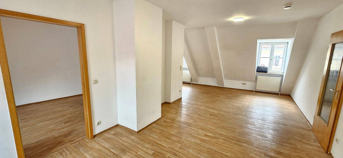 Einziehen und Leben - Attraktive 2 Zimmer Wohnung in der Amberger Altstadt – Amberg – Vorschaubild 2