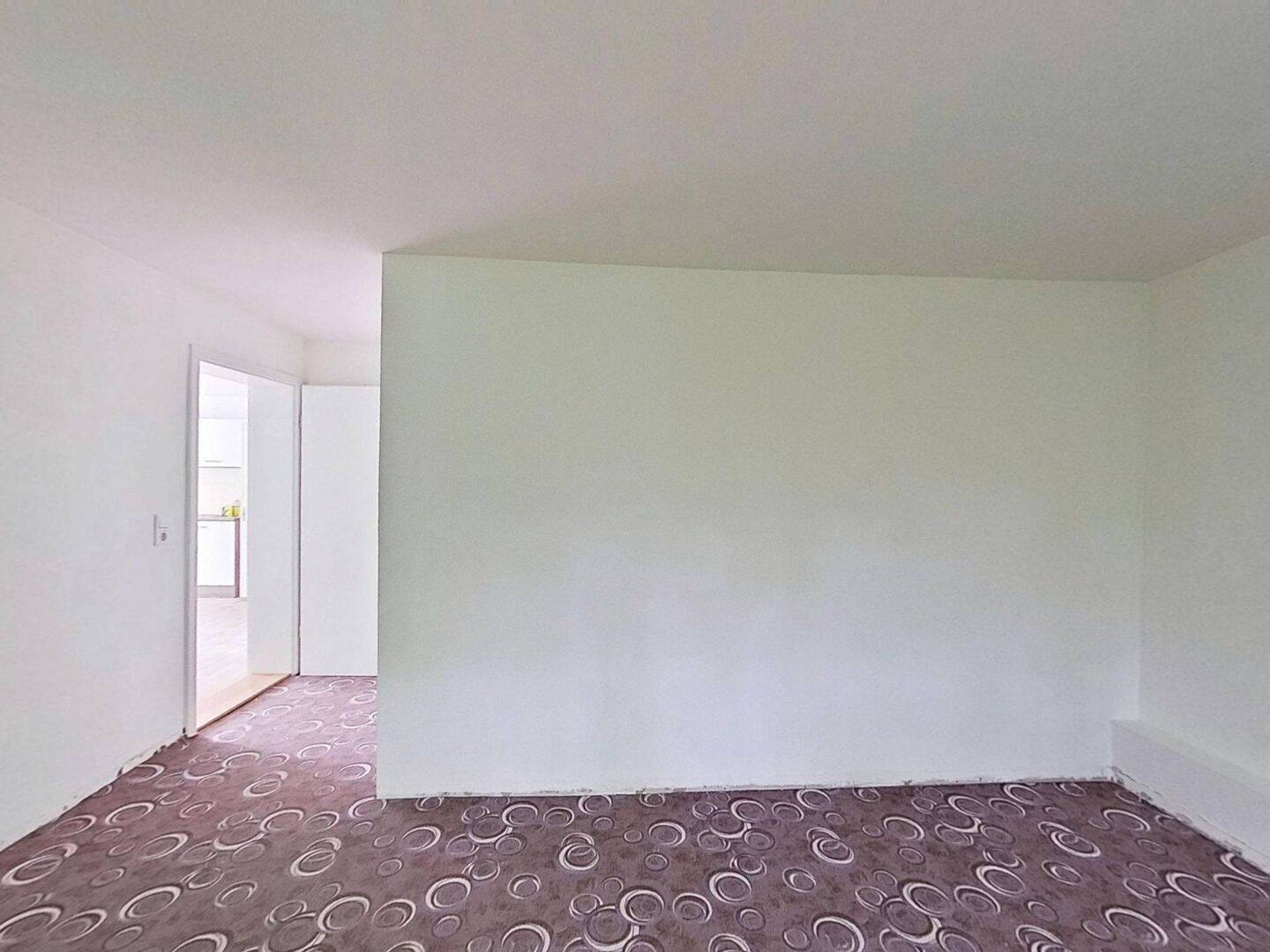Große 6-Zimmer Wohnung mit EBK, Terrasse und privatem Garten – Krakow am See – Vorschaubild 6
