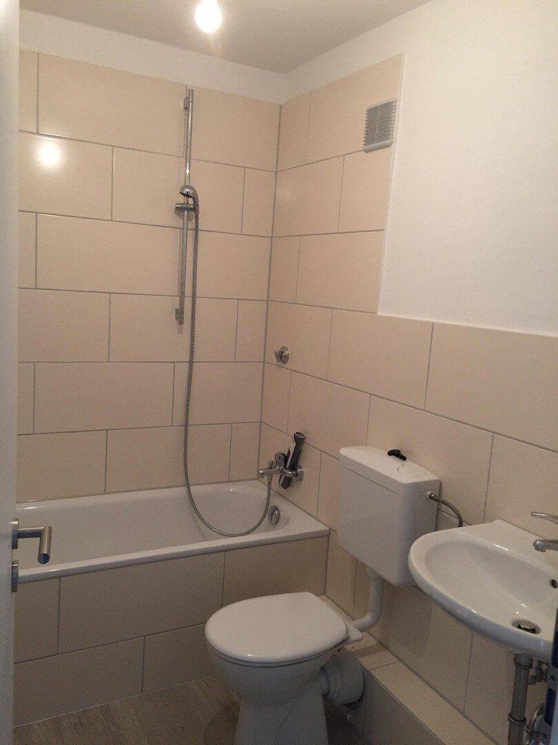 Kernsanierte 2 Zimmer Wohnung mit Balkon, Provisionsfrei – Bonn – Vorschaubild 3