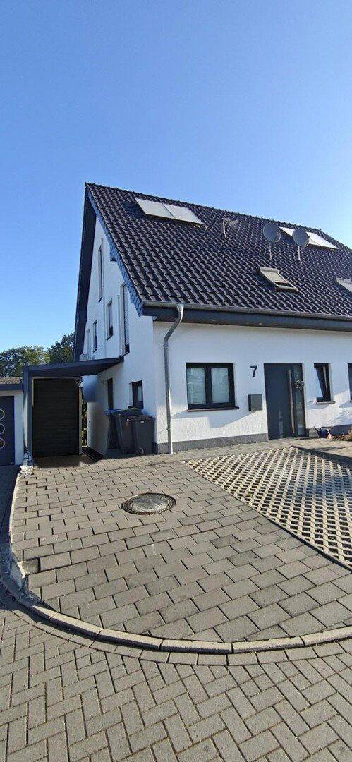 Moderne Doppelhaushälfte in Hiddenhausen - Ruhig gelegen