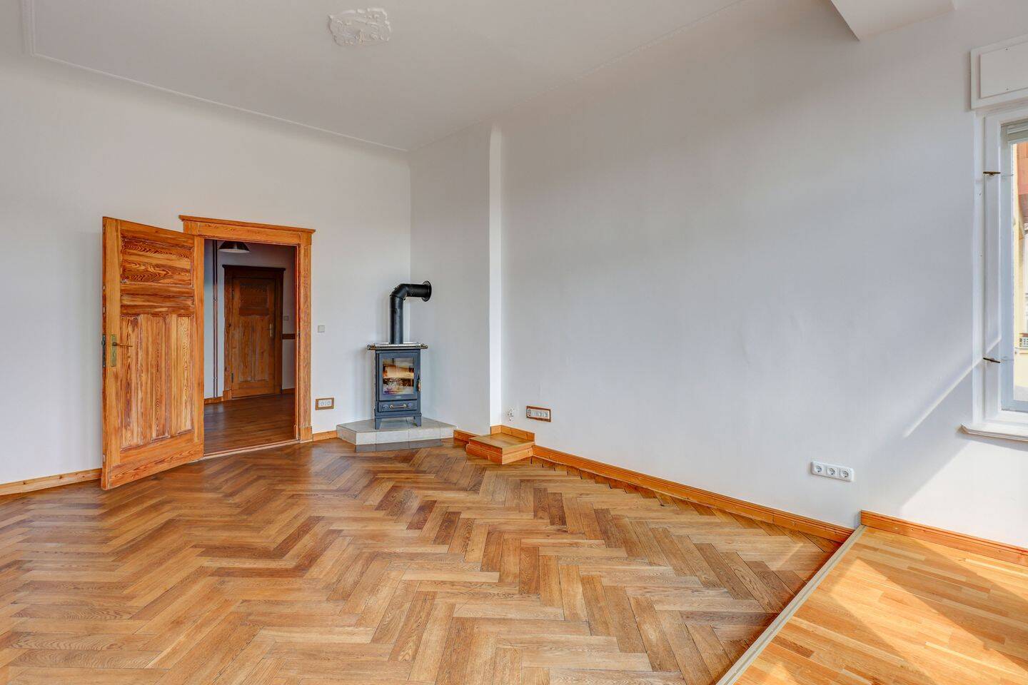 Lichtdurchflutetes Altbau-Juwel in der Kastanienallee – Berlin – Vorschaubild 8