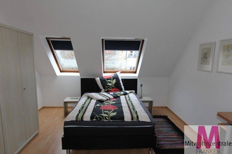 Neu möblierte Maisonettewohnung in bester Lage Nürnbergs stilvoll wohnen auf zwei Ebenen – Nürnberg – Vorschaubild 2