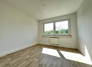 Sofortbezug! ETW in ruhiger Lage mit Blick über den Stadtpark – 9120 Chemnitz – Vorschaubild 2