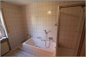 freigestellte 4,5-Zimmer-Eigentumswohnung mit Balkon und Tiefgarageneinstellplatz – 49124 Bad Rothenfelde – Vorschaubild 9