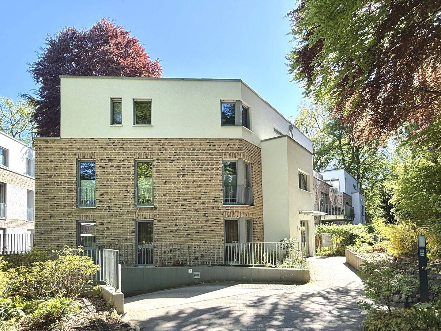 Am Naturschutzgebiet zuhause: Großzügige Maisonette mit Terrasse und Balkon – Hamburg – Vorschaubild 2