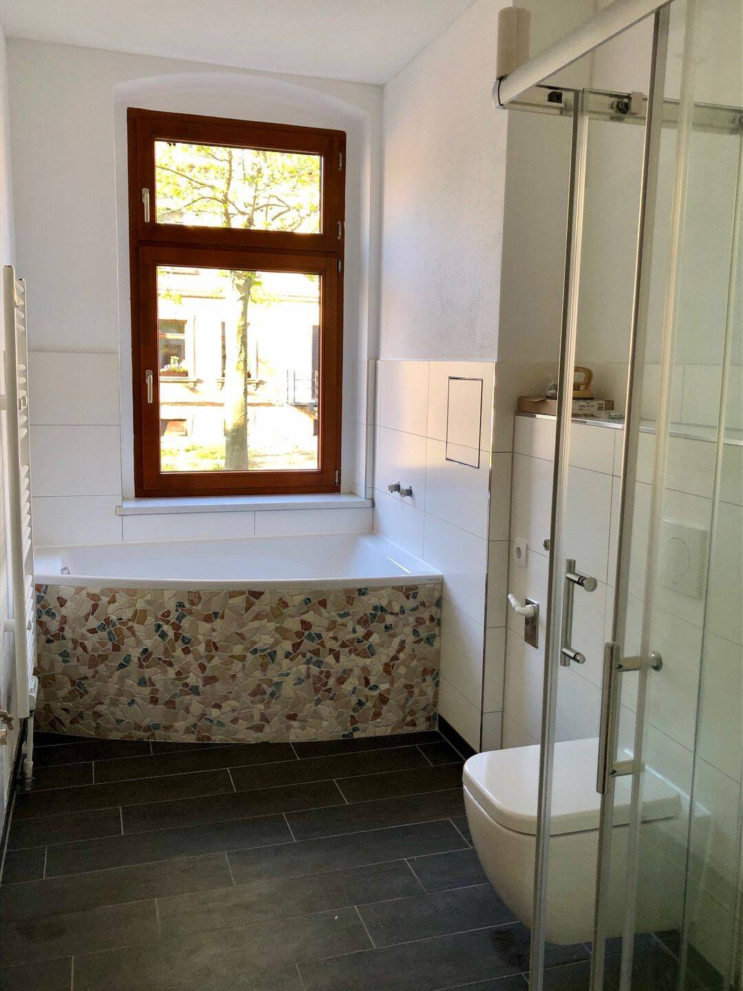 Frisch renovierte und modern ausgestattete 3-Zimmer- Wohnung mit großem Balkon und Stellplatz – Chemnitz – Vorschaubild 7