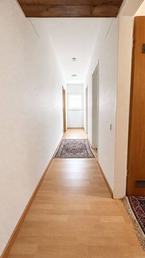 Großzügige 2-Zimmer-EG-Wohnung – EBK, Glasfaser, barrierearm & eigener Eingang – 34134 Kassel – Vorschaubild 3