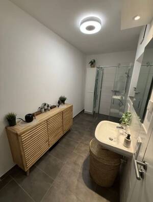 Traumhafte moderne helle 2-Zimmer-Wohnung mit Südbalkon und freiem Blick – 1309 Dresden – Vorschaubild 6