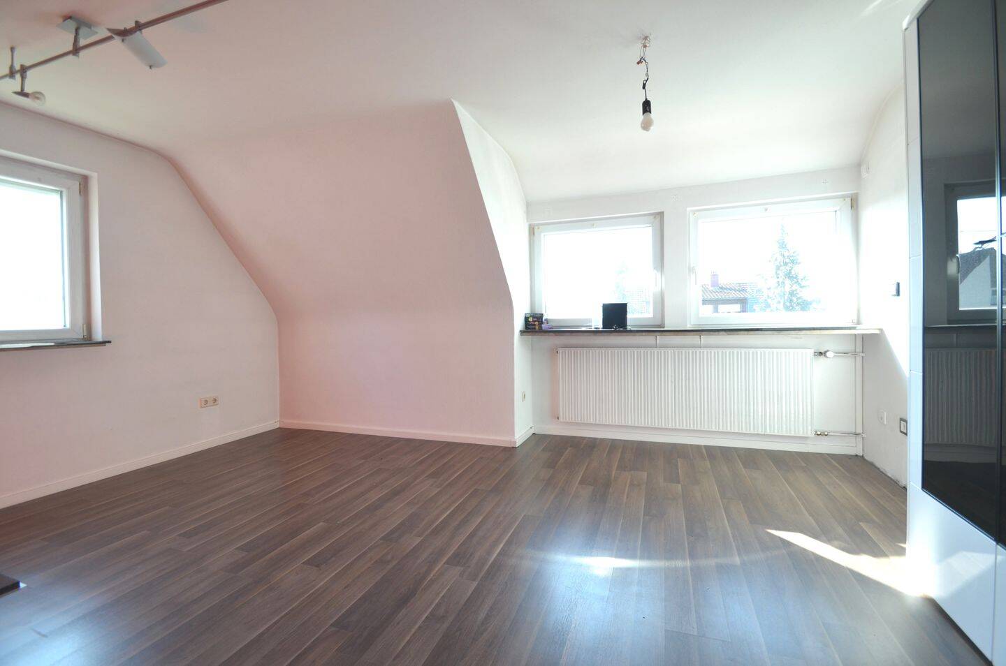 Zweifamilienhaus in traumhafter Lage Rutesheims – Rutesheim – Vorschaubild 9
