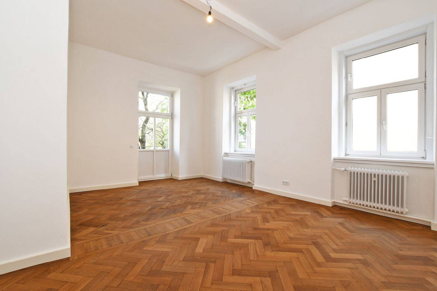 AIGNER - Sanierter 5-Zimmer-Altbautraum - Mitten im Lehel – München – Vorschaubild 2
