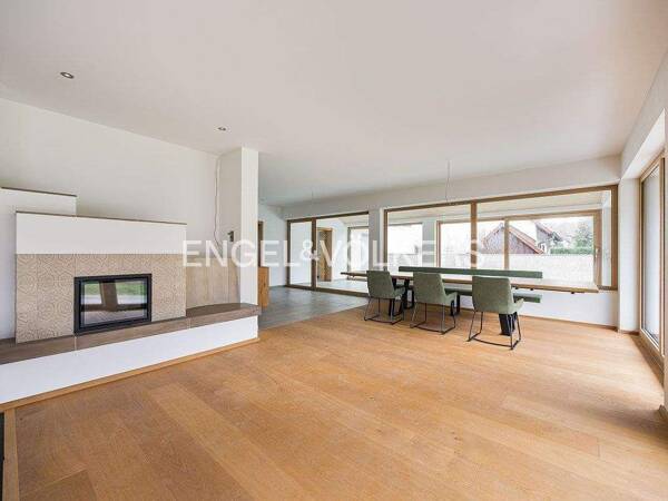 Etagenwohnung in 91413 Neustadt an der Aisch mit 210 m² kaufen