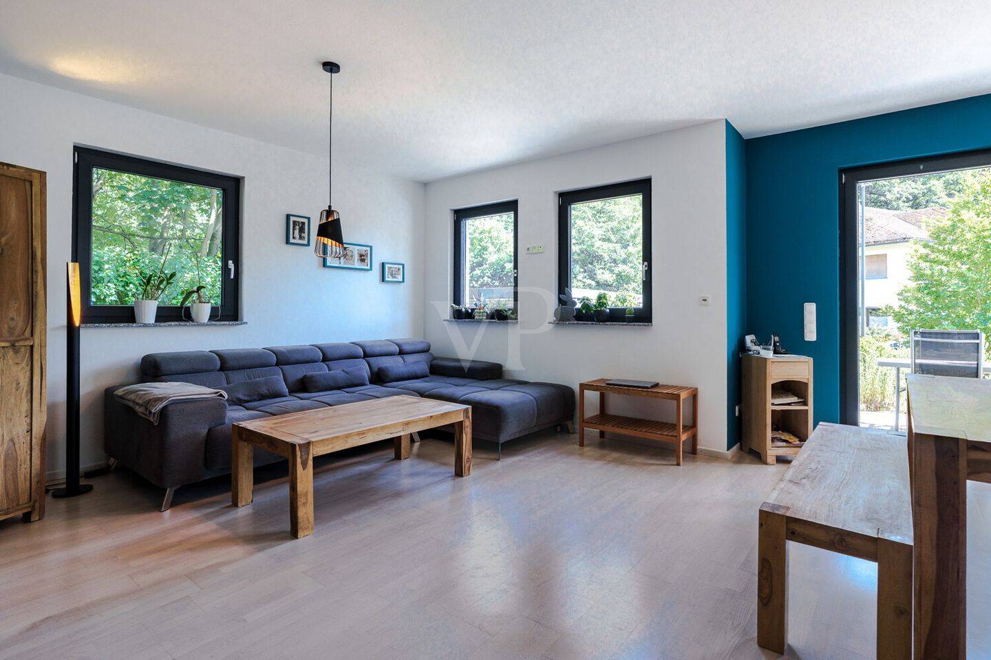 Modernes A+ Wohlfühlhaus im Weiltal mit EBK, 2 Bädern, Erdwärme und Doppelcarport – Weilrod – Vorschaubild 3
