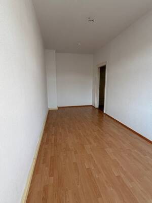 lauter junge Leute im Umfeld – 4277 Leipzig – Vorschaubild 7