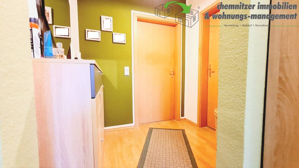Vermietete 3-Raum-Wohnung mit Balkon im Dachgeschoss eines denkmalgeschützten Mehrfamilienhauses – Chemnitz – Vorschaubild 4