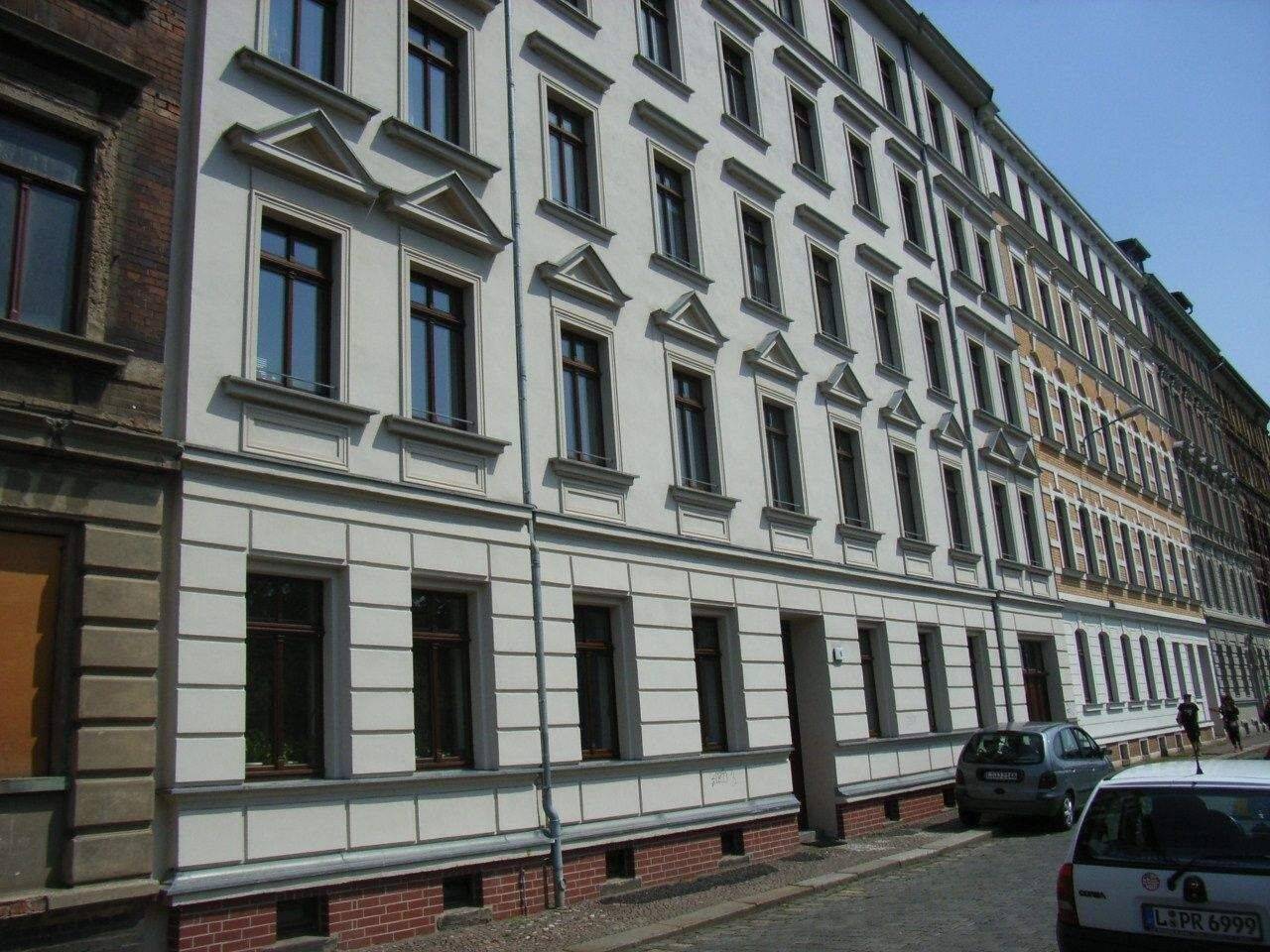 Sonniger Blick auf den Elsterkanal in Plagwitz mit Aufzug – Leipzig – Vorschaubild 8