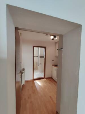Hübsche, bezugsfreie 1-Zimmer-Wohnung in zentraler Lage zu verkaufen – 91054 Erlangen – Vorschaubild 4