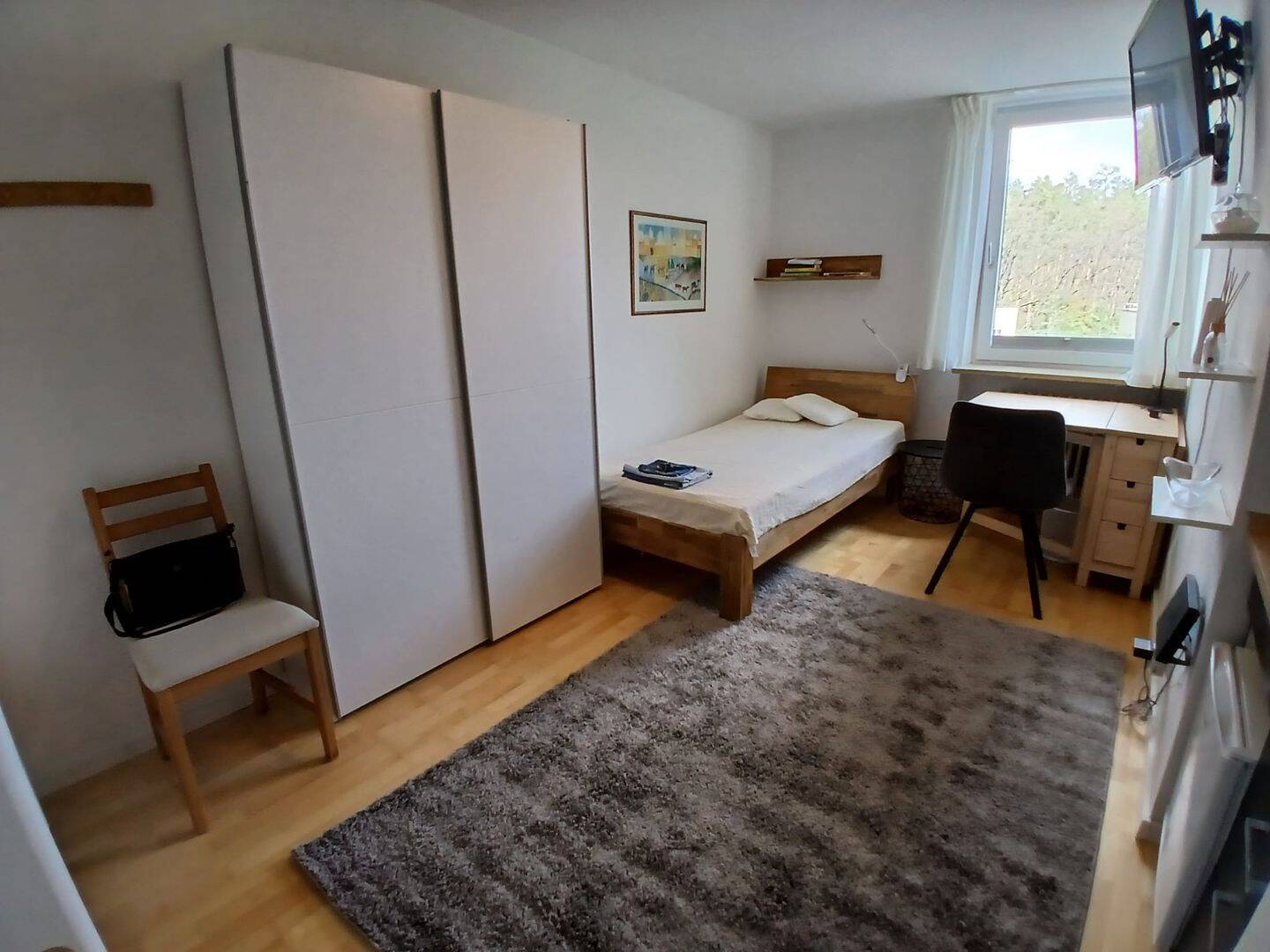 Frisch renoviertes & voll möbliertes 1‑Zimmer‑Apartment – ideale Kapitalanlage in Erlangen (91054) – Erlangen – Vorschaubild 3
