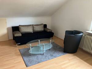 Helles möbliertes Ein-Zimmer DG-Appartment in Heilbronn-Ost