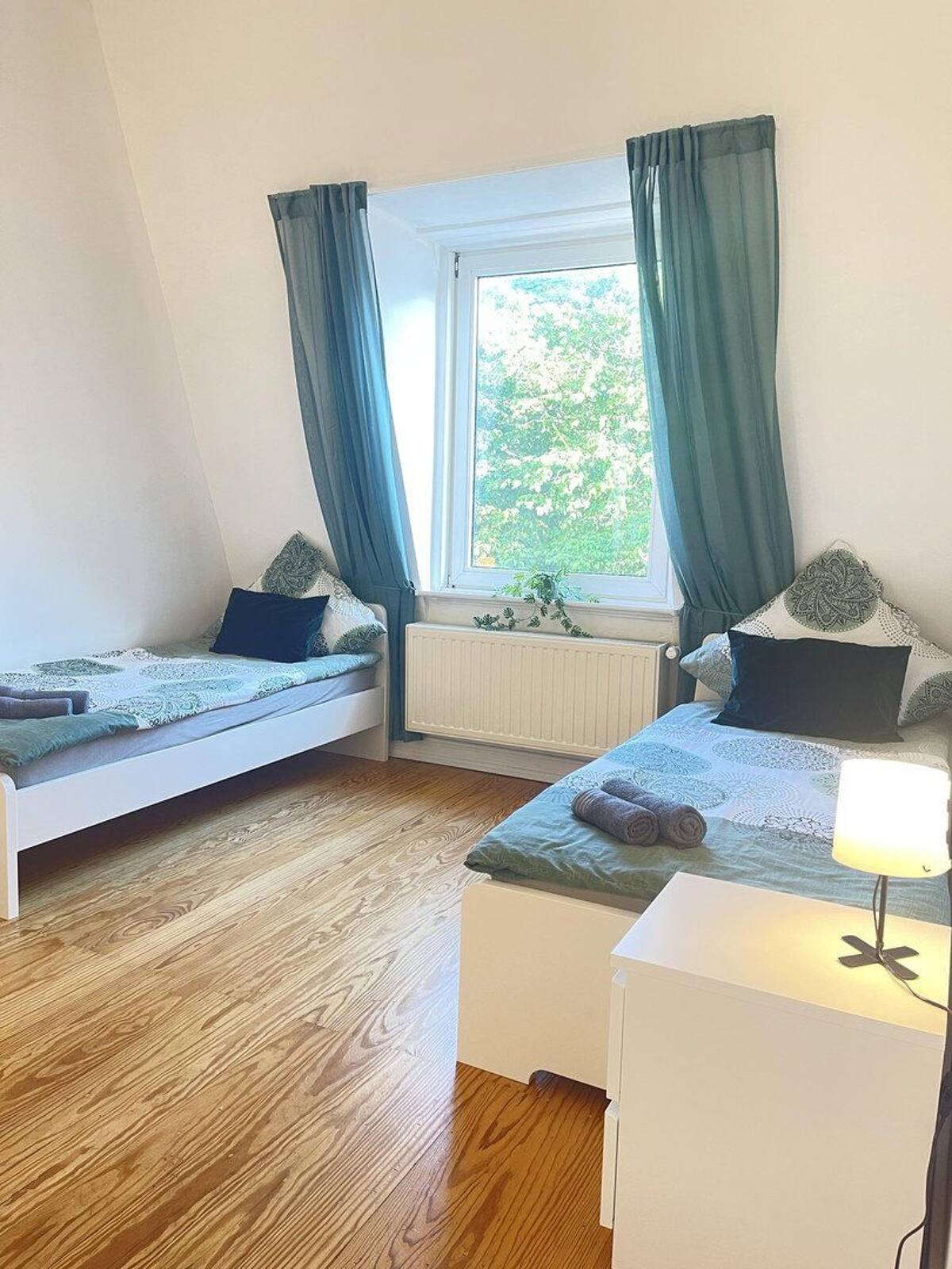 Möblierte Mitarbeiterwohnung Hamburg | 3 Schlafzimmer | All Inclusive – 22335 Hamburg – Bild 1 von 9