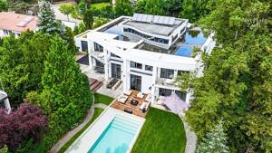 Moderne Villa direkt am Grunewald -Ihr Zuhause in bester Lage mit eigenem Waldzugang – 14055 Berlin – Vorschaubild 2