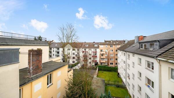 Dachgeschosswohnung in 51105 Köln mit 91,5 m² kaufen