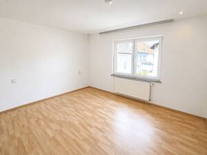 Charmante und sanierte Doppelhaushälfte mit Hinterhaus in guter Lage von Frankfurt-Sossenheim – 65936 Frankfurt am Main – Vorschaubild 9