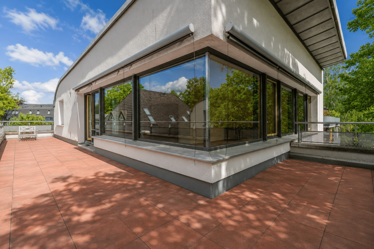 Dachterrassentraum in loftartiger Endetage mit großzügiger Aufteilung und TG-Stellplatz! – Hamburg – Vorschaubild 3