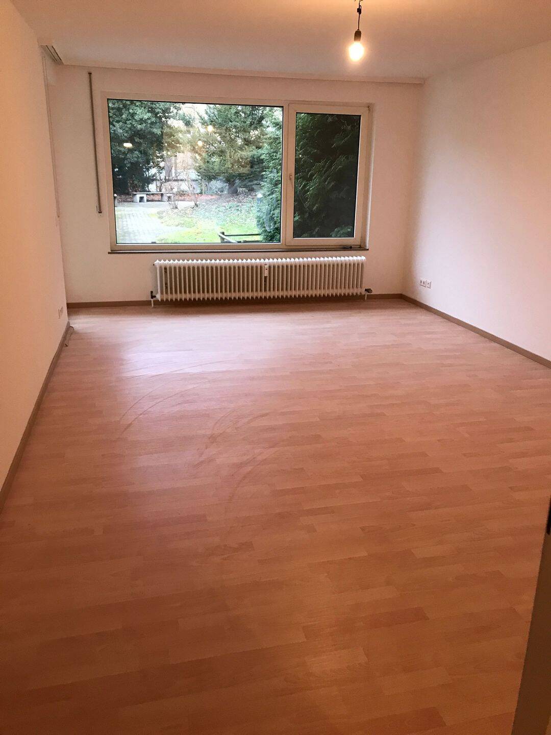Ruhig und Zentralgelegene Neuwertige 2 1/2 zimmer Terrassen Wohnung nähe zu S-bahn zu vermieten – Stuttgart – Vorschaubild 6
