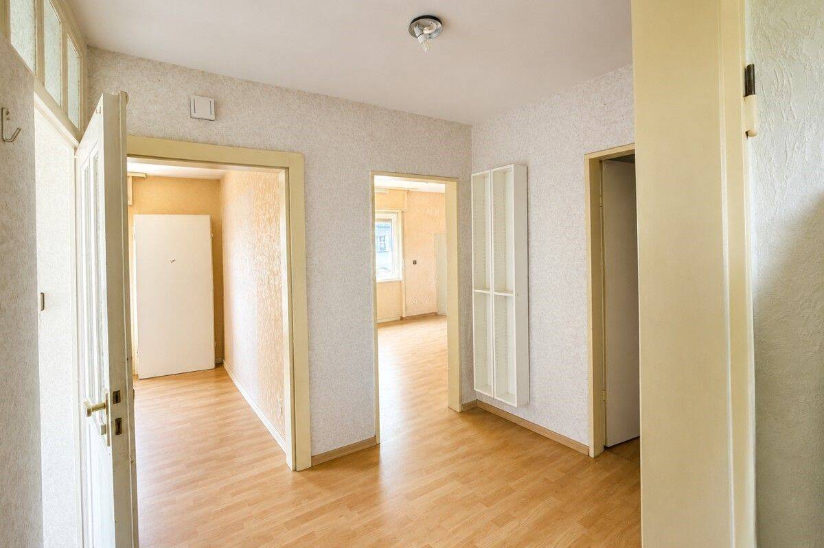 Doppelhaushälfte mit zwei Wohneinheiten und großem Grundstück in Dreieich-Sprendlingen – Dreieich – Vorschaubild 4