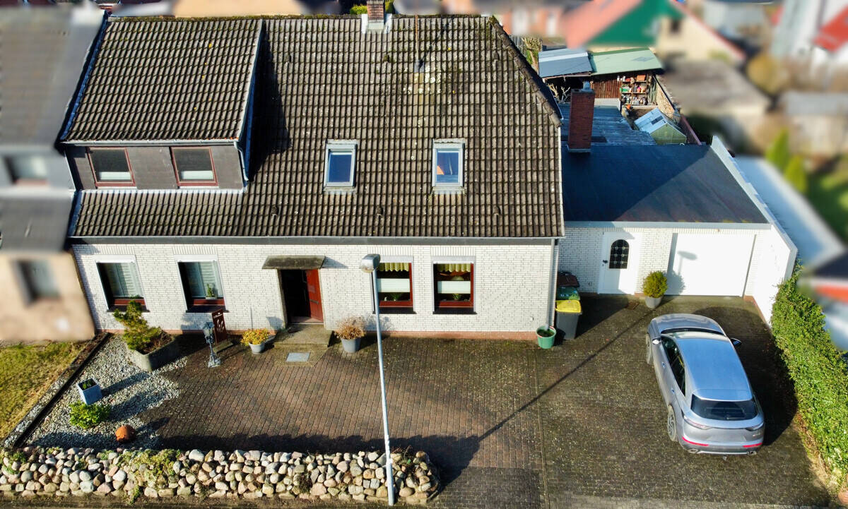 Gepflegte Doppelhaushälfte mit viel Platz in ruhiger Wohnlage von Kropp – Kropp – Vorschaubild 2