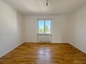 Stilvoll wohnen in Pforzheim - Frisch saniertes Wohnjuwel mit Loggia! – 75175 Pforzheim – Vorschaubild 3