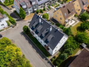 GELEGENHEIT: MFH-DHH mit 3 WE & kleiner Garten in familienfreundlicher Lage von Zuffenhausen! – 70435 Stuttgart – Vorschaubild 3